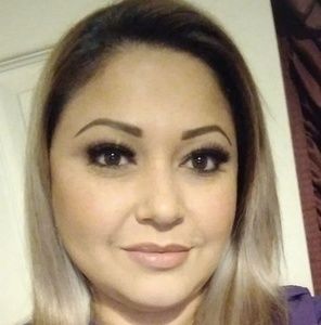 Meet your Posher, Yvette